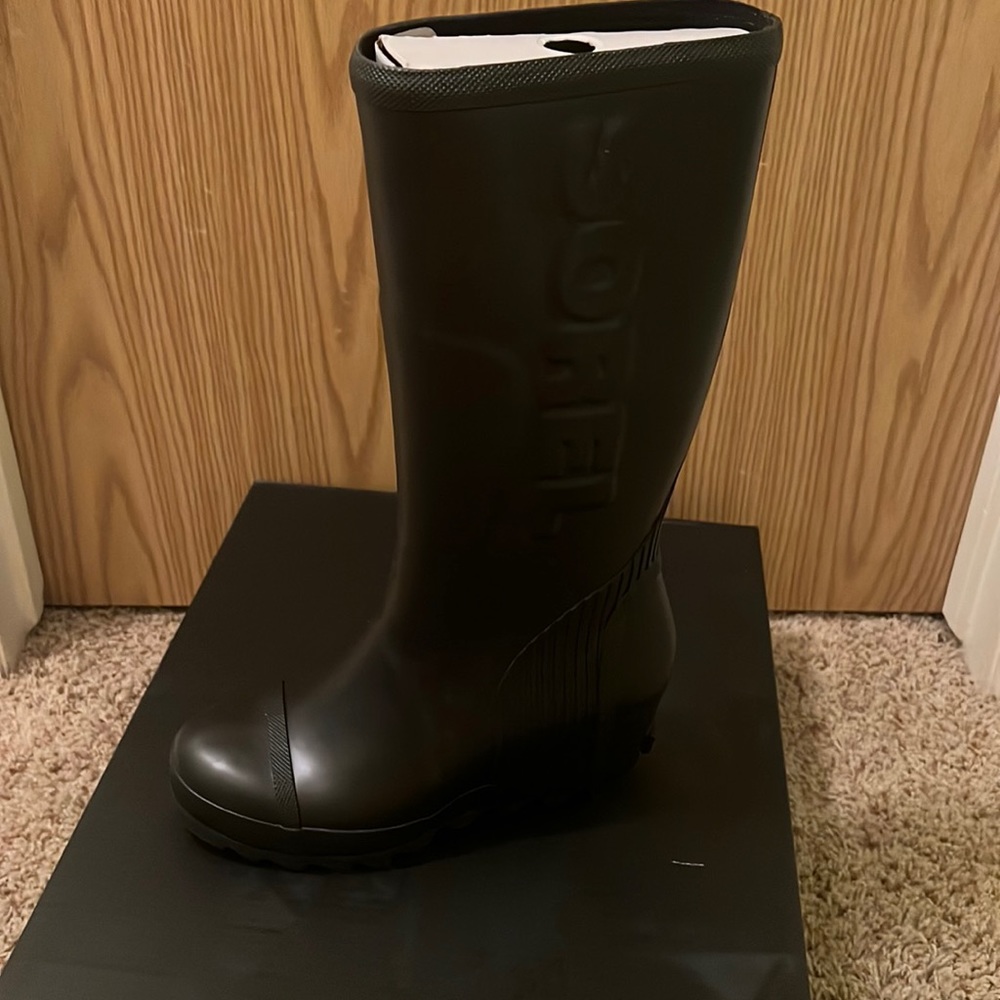 NWT Womens Sorel wedge rain boots